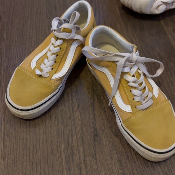 Mustard vans - Picture 5 of 6